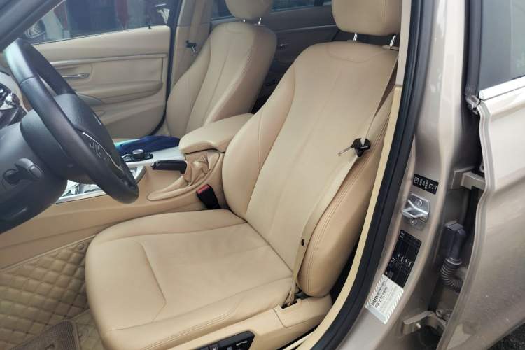 Used BMW 3 Series 2013 320Li Fashion Model Left Front Seat