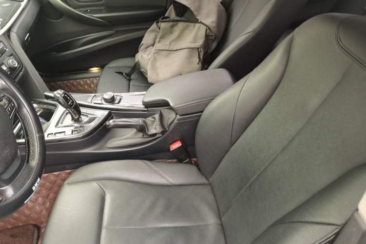 Used BMW 3 Series 2013 320Li Fashion Model Left Front Seat
