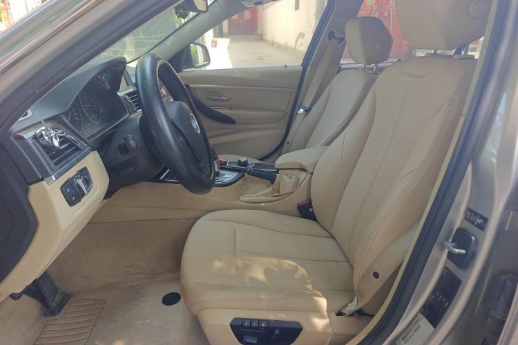 Used BMW 3 Series 2013 320Li Fashion Model Left Front Seat