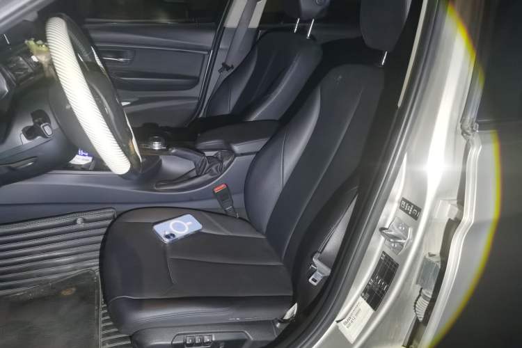 Used BMW 3 Series 2013 320Li Luxury Design Package Left Front Seat