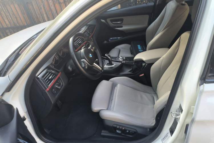 Used BMW 3 Series 2013 320i Sport Design Package Left Front Seat