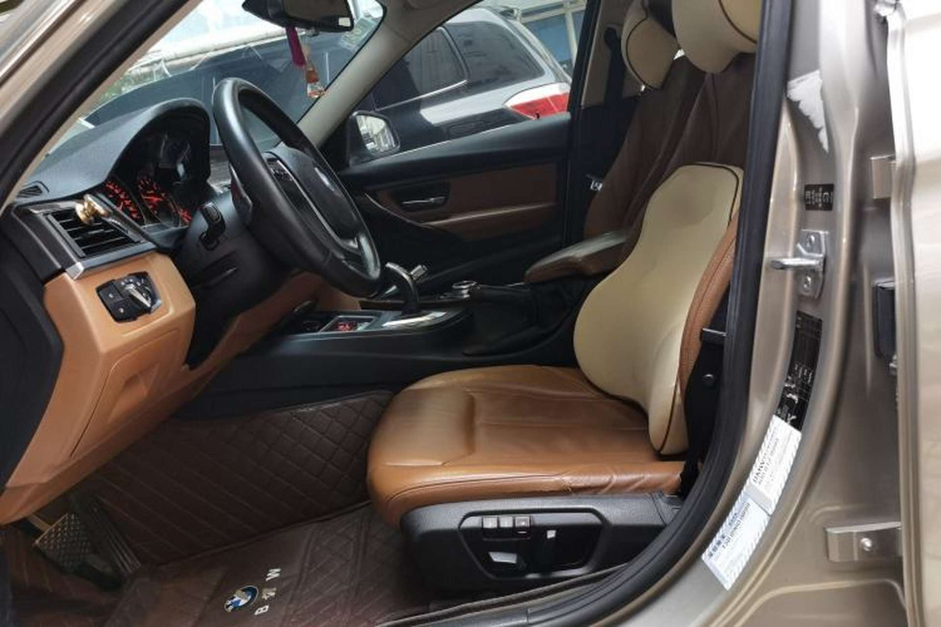 Used BMW 3 Series 2013 Facelifted 320Li Luxury Design Package Left Front Seat