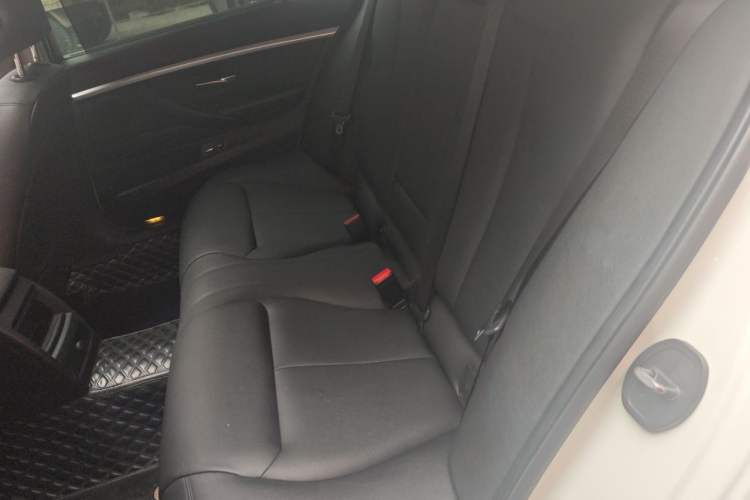 Used BMW 3 Series 2013 320Li Fashion Model Left Rear Seat