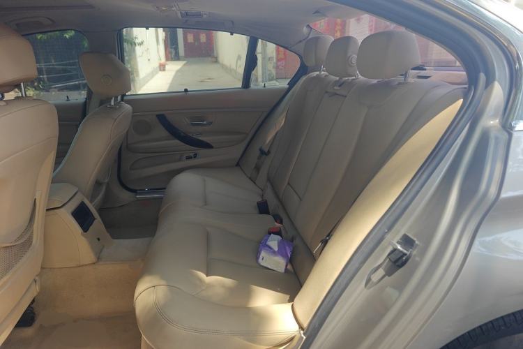 Used BMW 3 Series 2013 320Li Fashion Model Left Rear Seat
