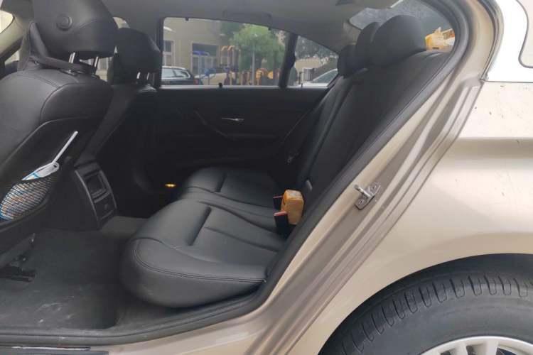 Used BMW 3 Series 2013 320Li Fashion Model Left Rear Seat