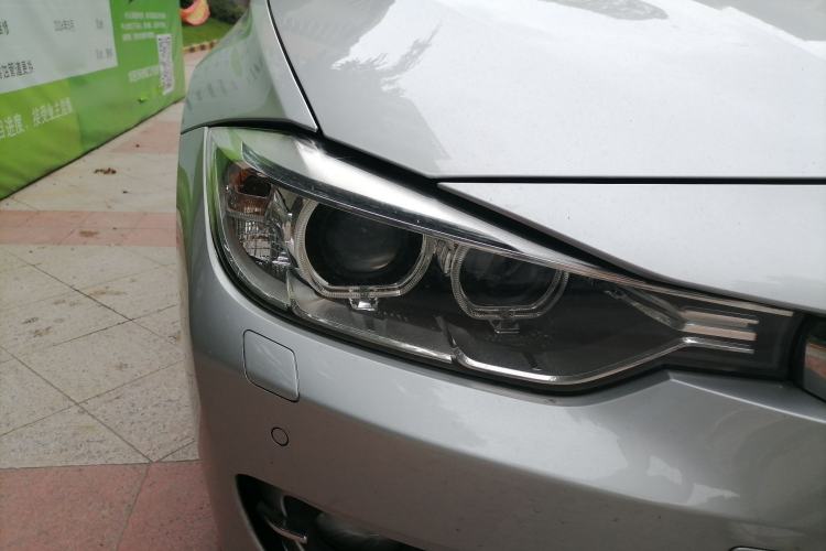 Used BMW 3 Series 2013 328Li Fashion Edition Right Front Headlight