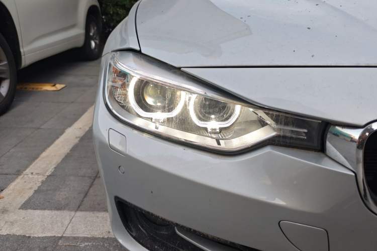 Used BMW 3 Series 2013 328i Sport Design Package Right Front Headlight
