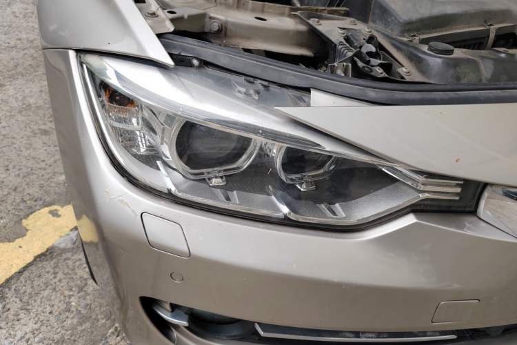 Used BMW 3 Series 2013 320Li Fashion Model Right Front Headlight