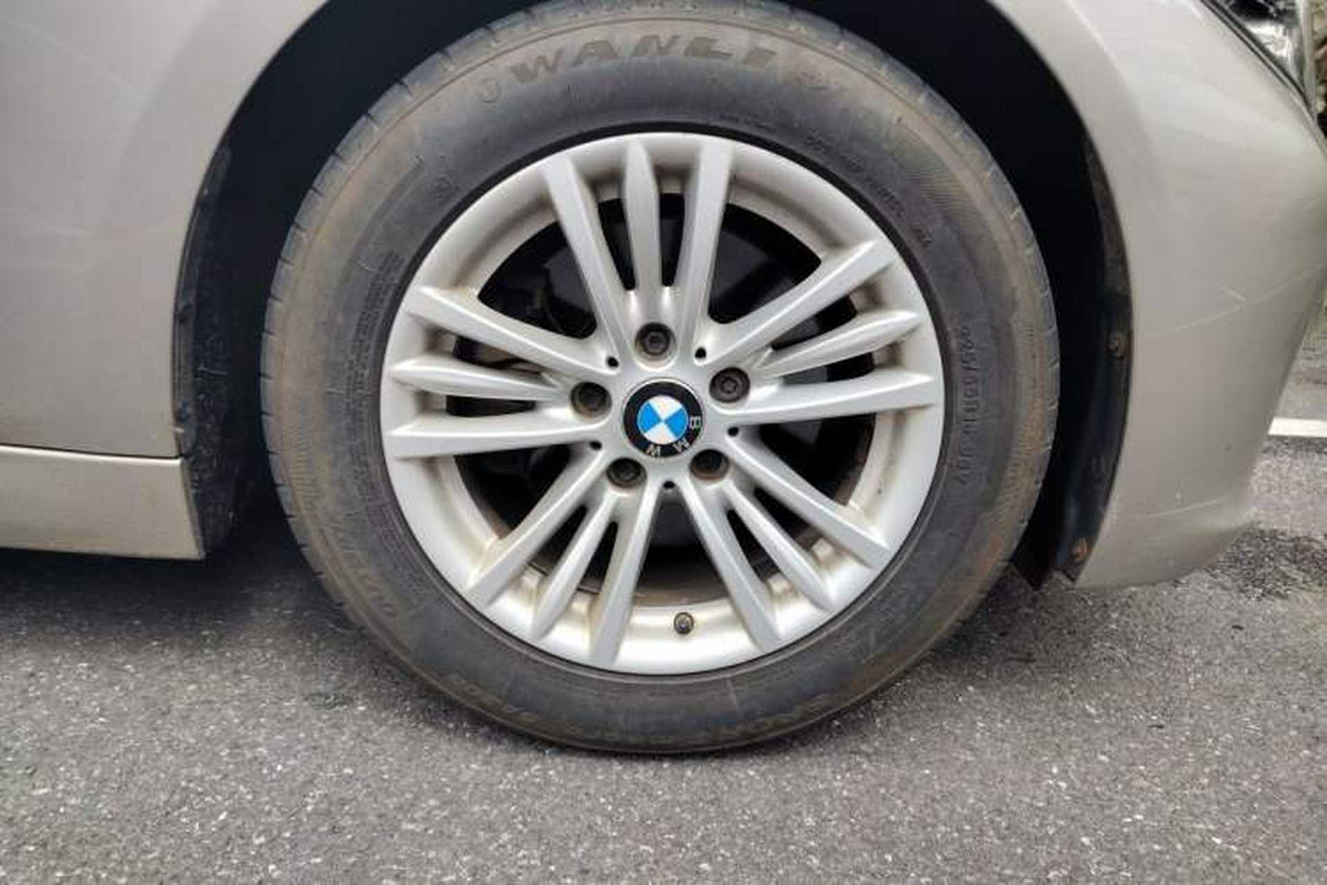 Used BMW 3 Series 2013 320Li Fashion Model Right Front Wheel Hub