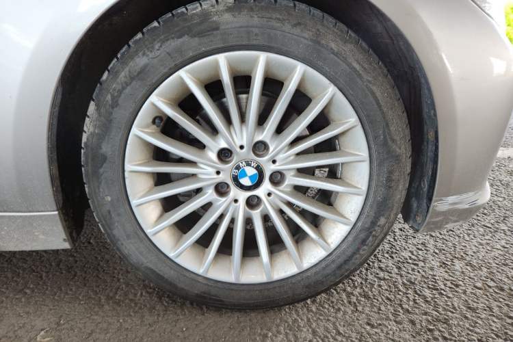 Used BMW 3 Series 2013 Facelifted 320Li Luxury Design Package Right Front Wheel Hub