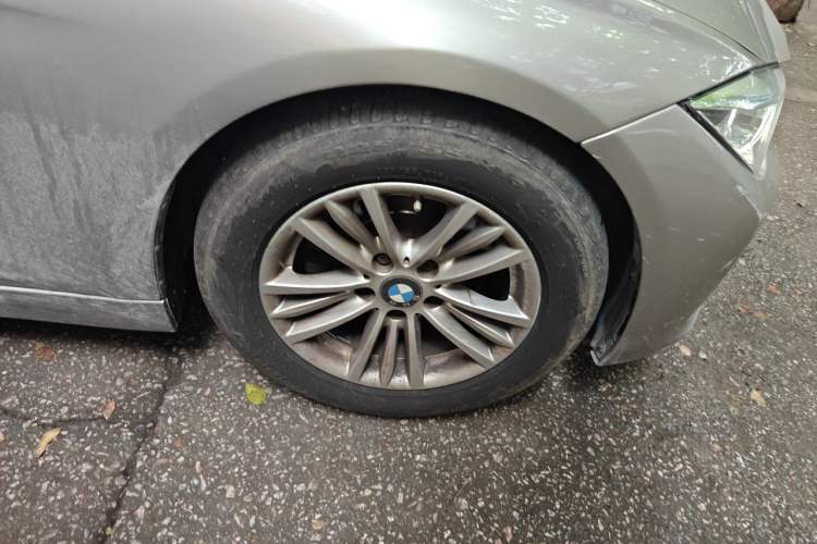 Used BMW 3 Series 2013 320Li Fashion Model Right Front Wheel Hub