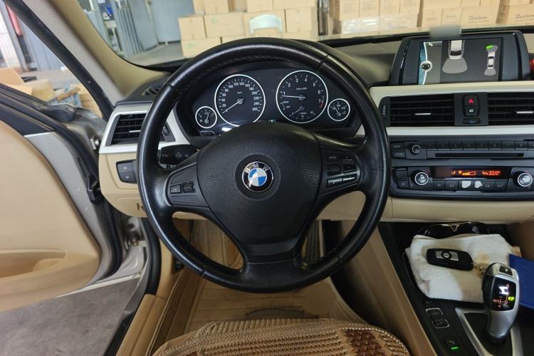 Used BMW 3 Series 2013 320Li Fashion Model Steering Wheel