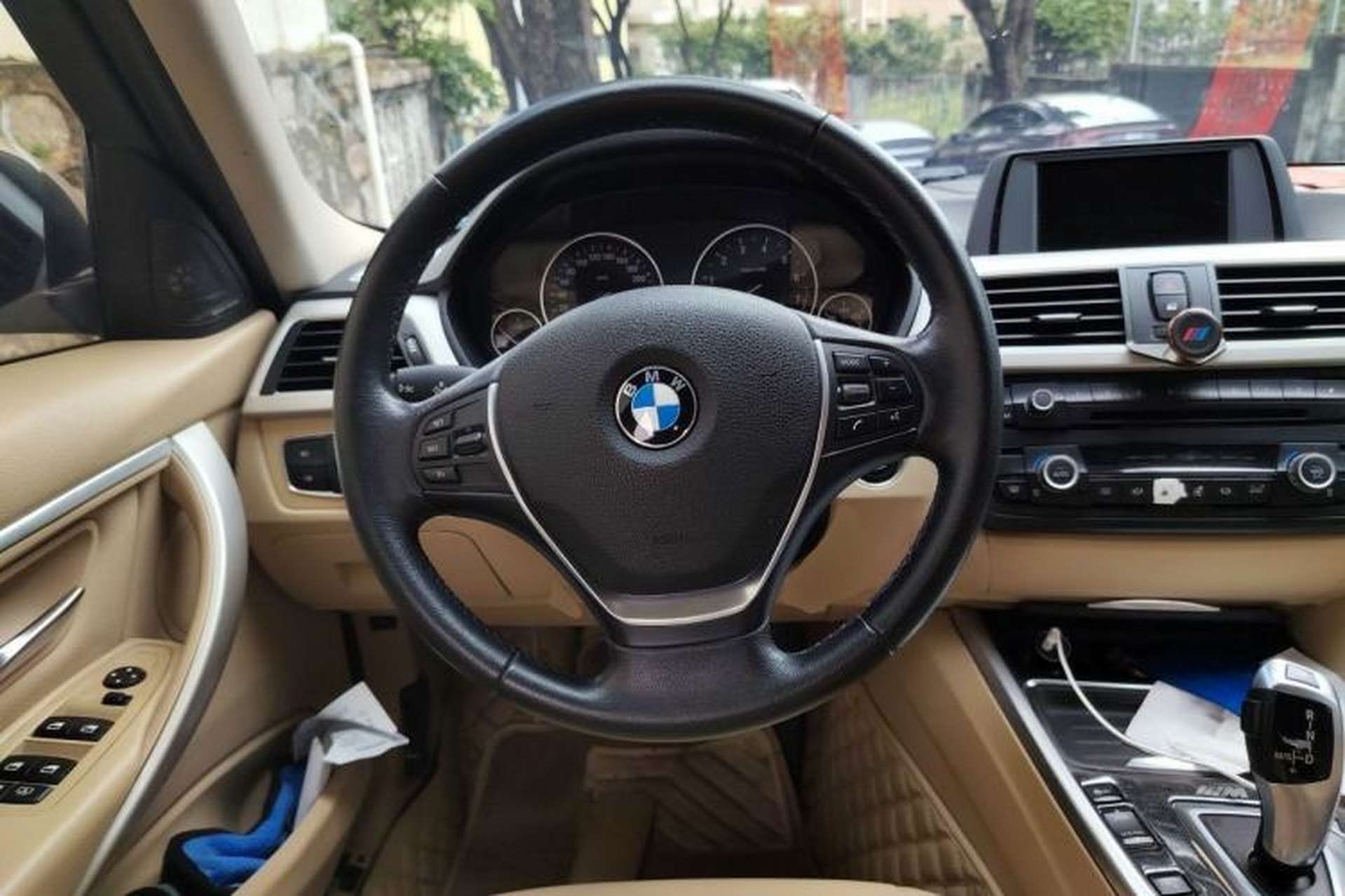 Used BMW 3 Series 2013 320Li Fashion Model Steering Wheel