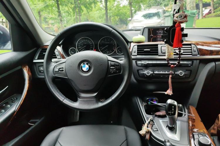 Used BMW 3 Series 2013 320Li Fashion Model Steering Wheel