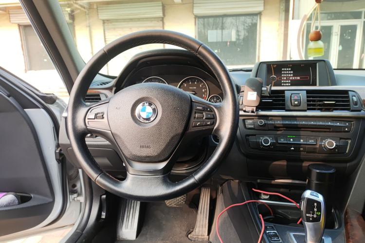 Used BMW 3 Series 2013 320Li Fashion Model Steering Wheel
