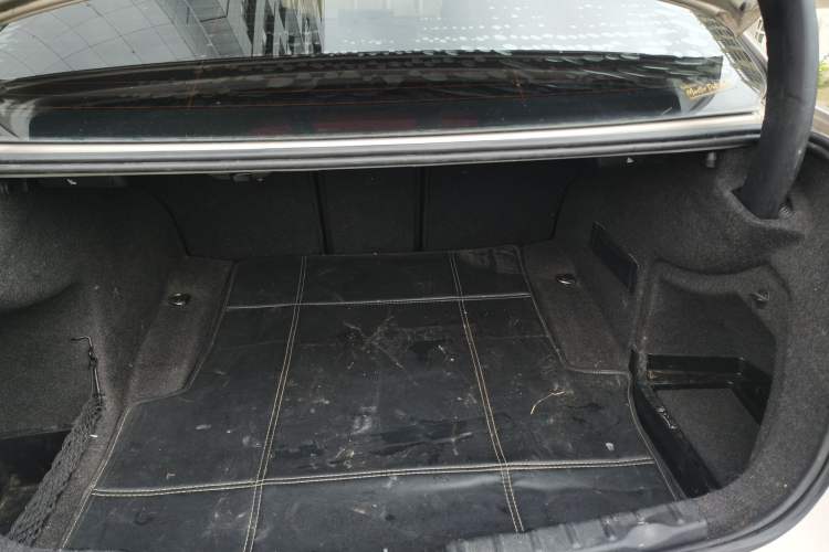 Used BMW 3 Series 2013 320Li Fashion Model Trunk