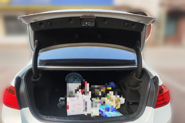 Used BMW 3 Series 2013 320Li Fashion Model Trunk