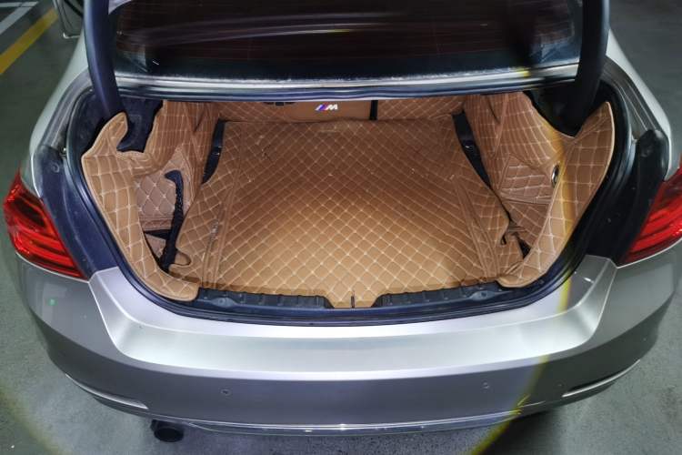 Used BMW 3 Series 2013 320Li Luxury Design Package Trunk