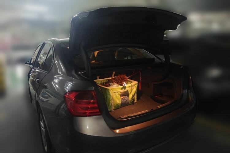 Used BMW 3 Series 2013 320i Sport Edition Trunk