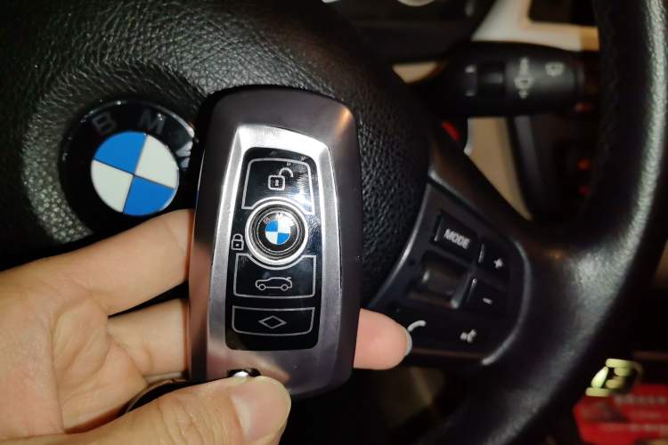 Used BMW 3 Series 2013 320i Sport Edition Vehicle Key
