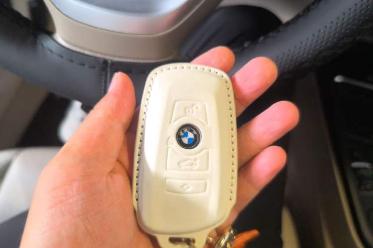 Used BMW 3 Series 2013 Facelift 320Li Fashion Design Package Vehicle Key