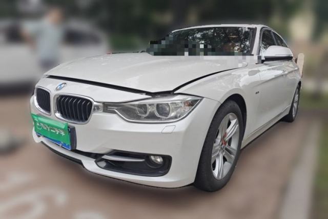 Ojetý BMW 3 Series 2013 320i Sport Design Package