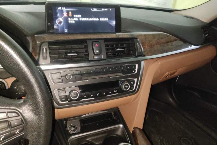 Used BMW 3 Series 2013 320Li Luxury Design Package Audio And AC Panel
