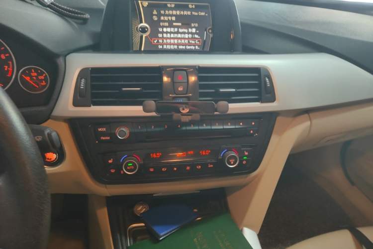 Used BMW 3 Series 2013 320i Sport Edition Audio And AC Panel