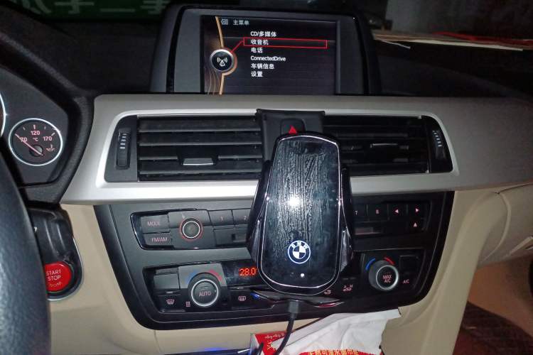 Used BMW 3 Series 2013 320Li Fashion Model Audio And AC Panel