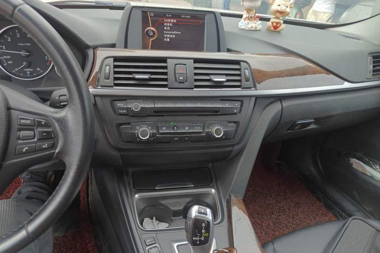 Used BMW 3 Series 2013 320Li Fashion Model Audio And AC Panel