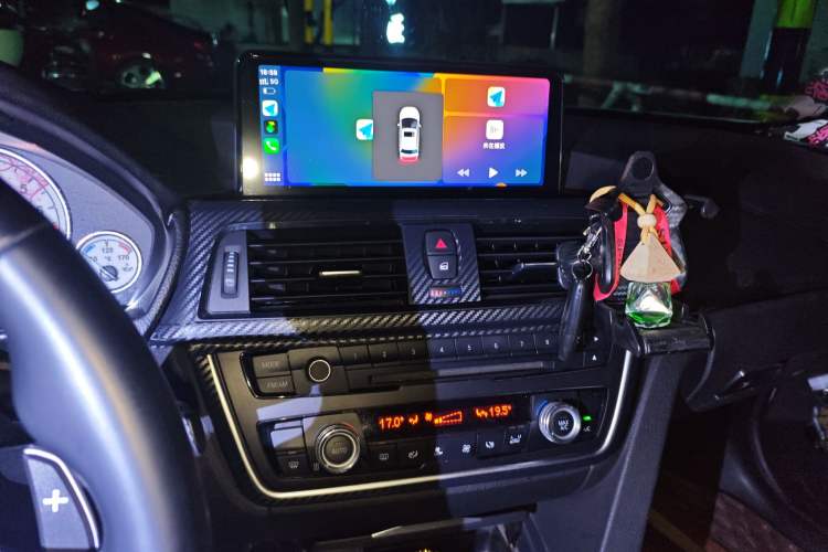 Used BMW 3 Series 2013 320Li Fashion Model Audio And AC Panel