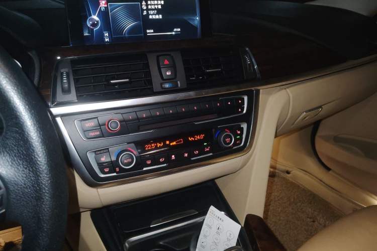 Used BMW 3 Series 2013 Facelifted 320Li Luxury Design Package Audio And AC Panel