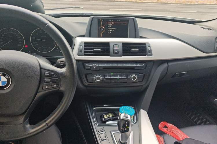 Used BMW 3 Series 2013 316i Active Edition Audio And AC Panel