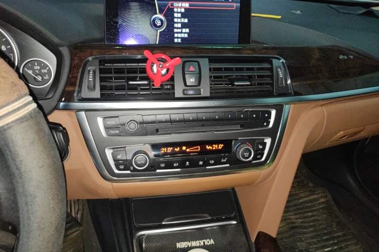 Used BMW 3 Series 2013 320Li Luxury Design Package Audio And AC Panel