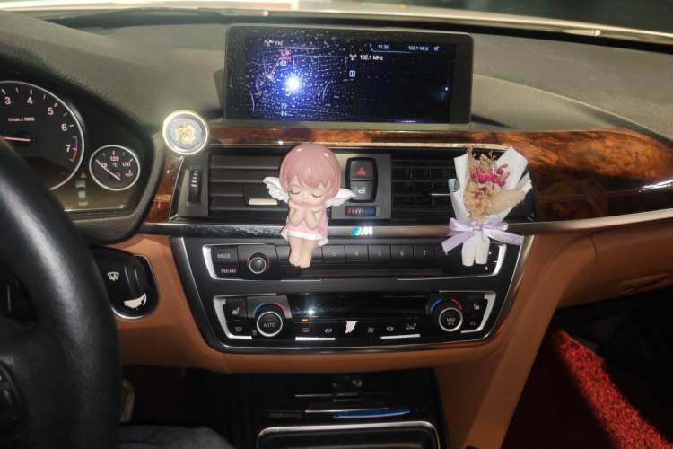Used BMW 3 Series 2013 320Li Luxury Design Package Audio And AC Panel