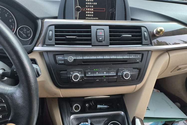 Used BMW 3 Series 2013 320Li Fashion Model Audio And AC Panel