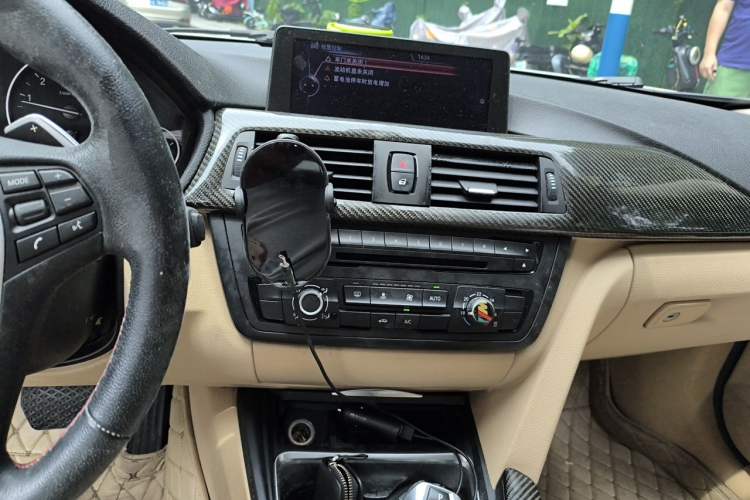 Used BMW 3 Series 2013 320Li Fashion Design Package Audio And AC Panel