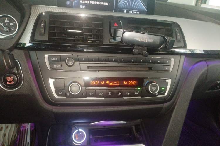 Used BMW 3 Series 2013 320i Sport Edition Audio And AC Panel