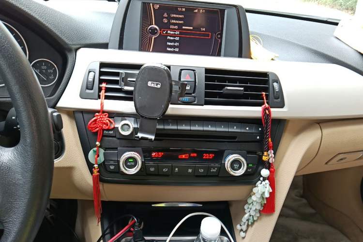 Used BMW 3 Series 2013 320Li Fashion Model Audio And AC Panel