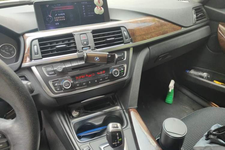 Used BMW 3 Series 2013 320Li Luxury Design Package Audio And AC Panel