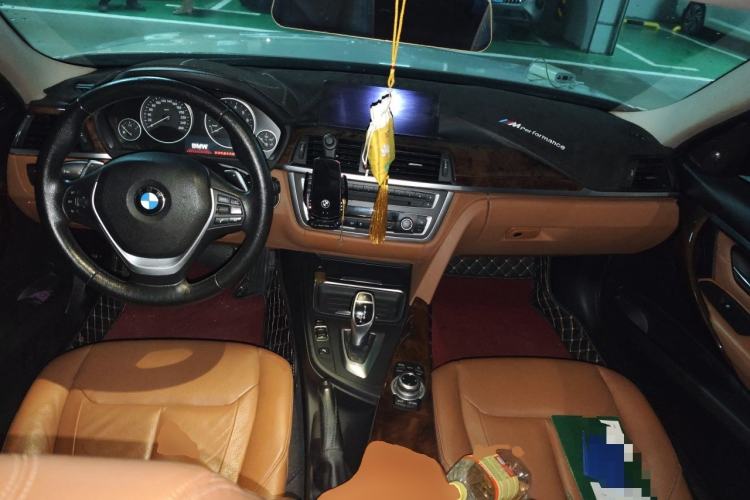 Used BMW 3 Series 2013 328Li Luxury Design Package Center Console