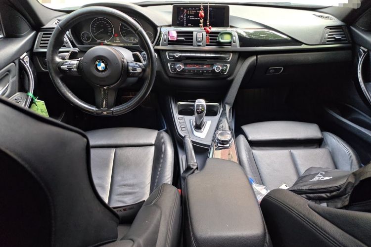 Used BMW 3 Series 2013 Facelifted 328i Sport Design Package Center Console