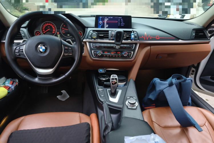 Used BMW 3 Series 2013 328Li Luxury Design Package Center Console