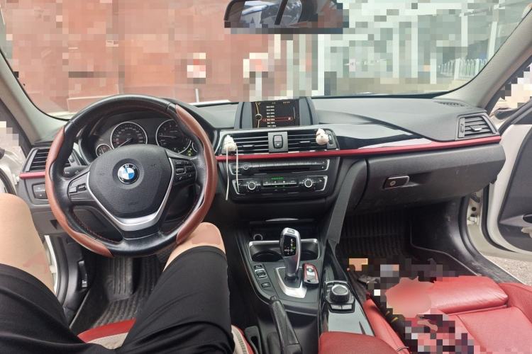 Used BMW 3 Series 2013 316i Sport Design Package Center Console