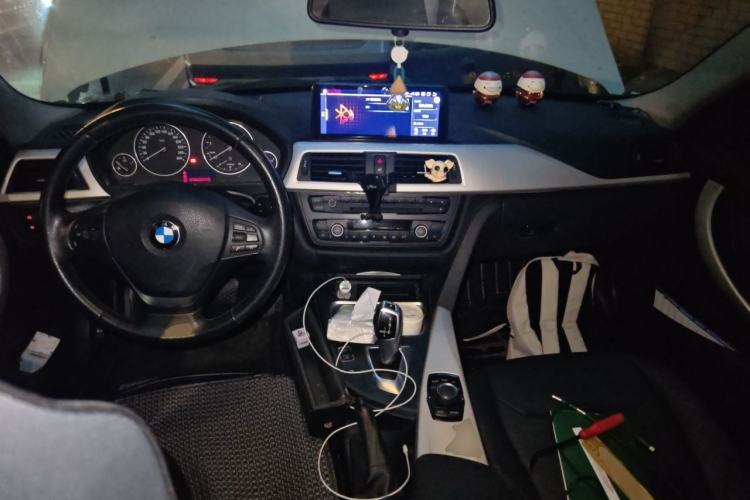 Used BMW 3 Series 2013 320Li Fashion Model Center Console