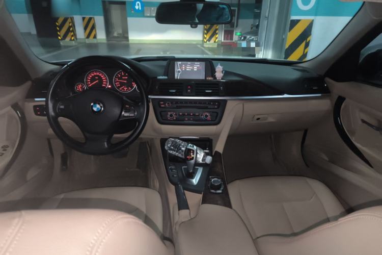 Used BMW 3 Series 2013 320Li Fashion Model Center Console