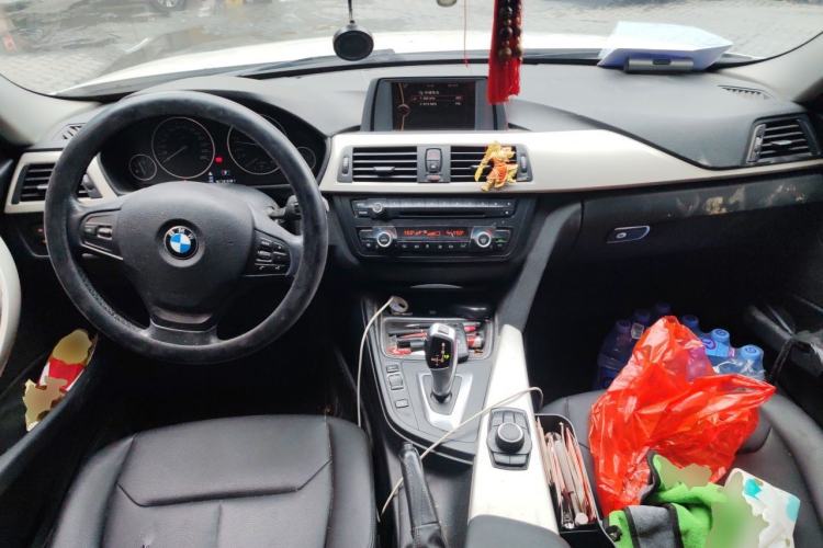 Used BMW 3 Series 2013 320Li Fashion Model Center Console