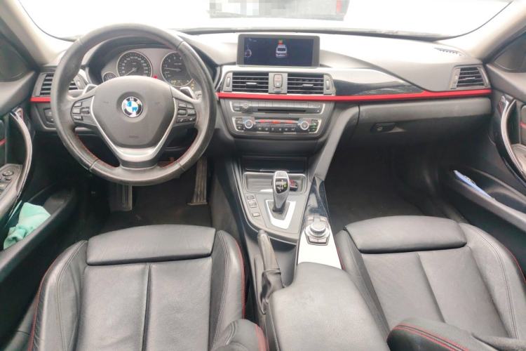 Used BMW 3 Series 2013 328i Sport Design Package Center Console