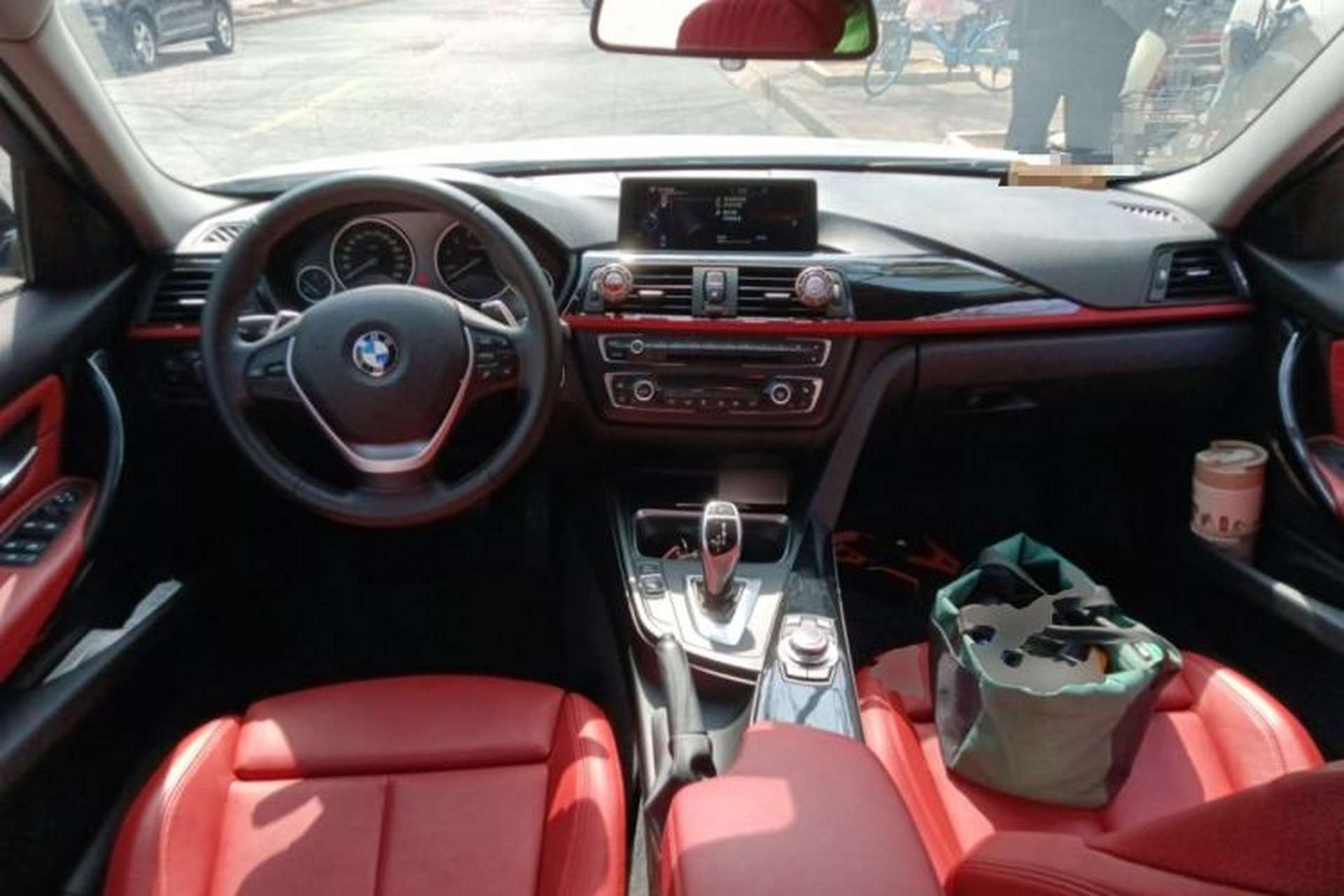 Used BMW 3 Series 2013 Restyled 320i Sport Design Package Center Console