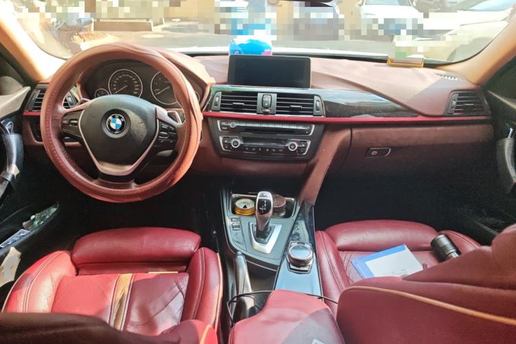 Used BMW 3 Series 2013 Restyled 320i Sport Design Package Center Console